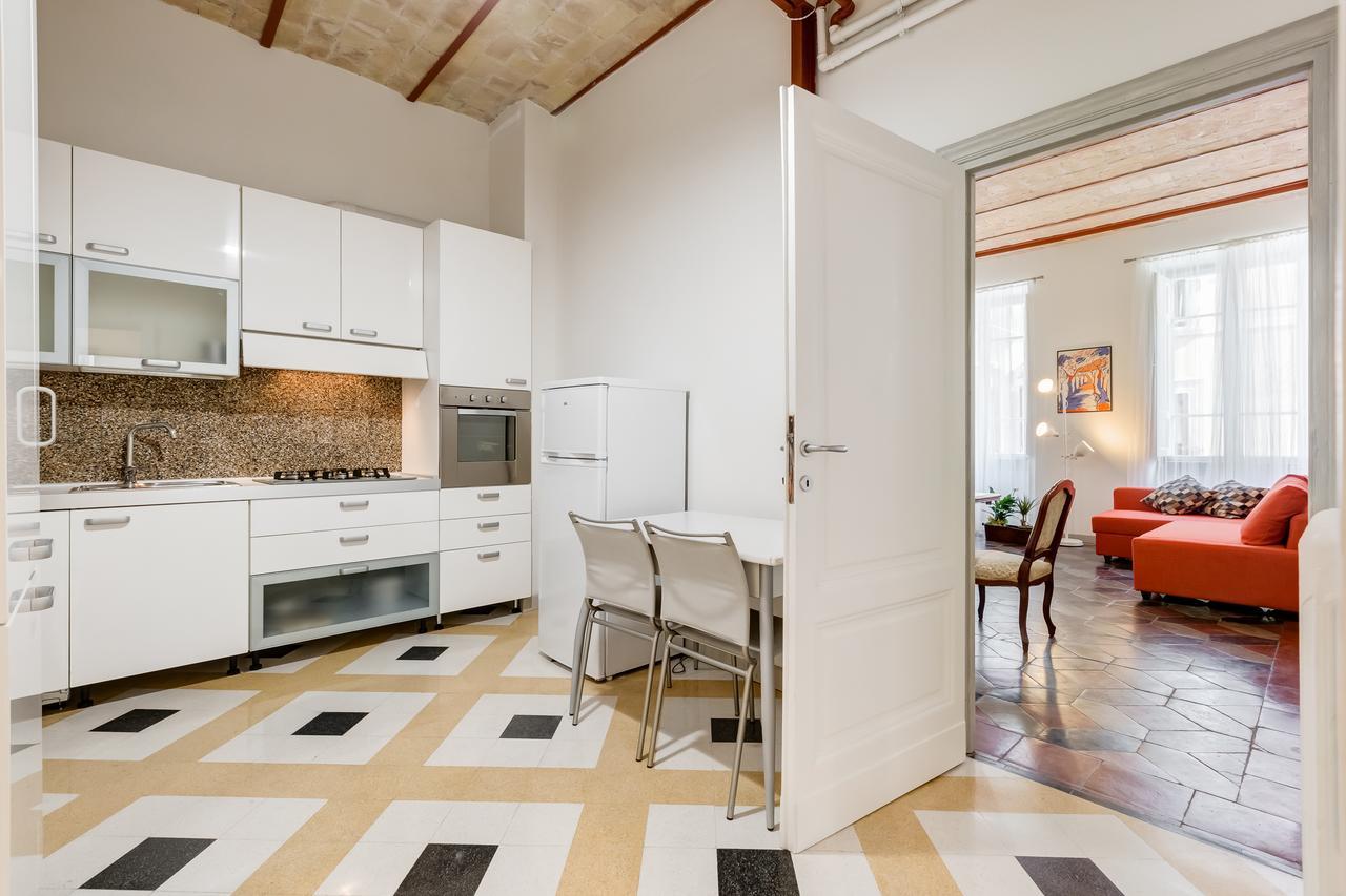 Monti Colosseum Apartment Рим Экстерьер фото